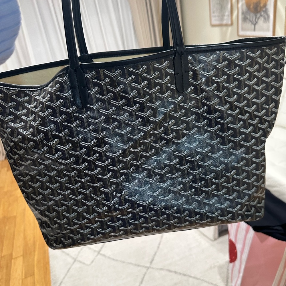 Tote with small wallet